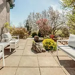 Sylvan Wood, Gorgeous Views, District, *