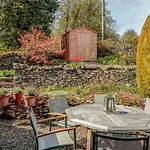 Sylvan Wood, Gorgeous Views, District, *