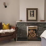 Sylvan Wood, Gorgeous Views, District,