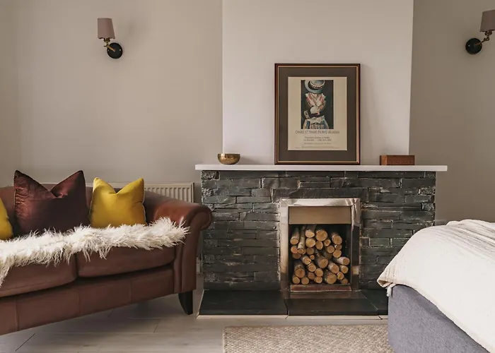 Sylvan Wood, Gorgeous Views