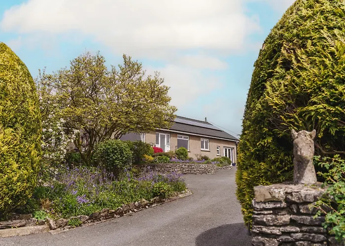 Sylvan Wood, Gorgeous Views Villa Kendal