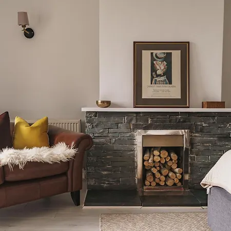 Sylvan Wood, Gorgeous Views